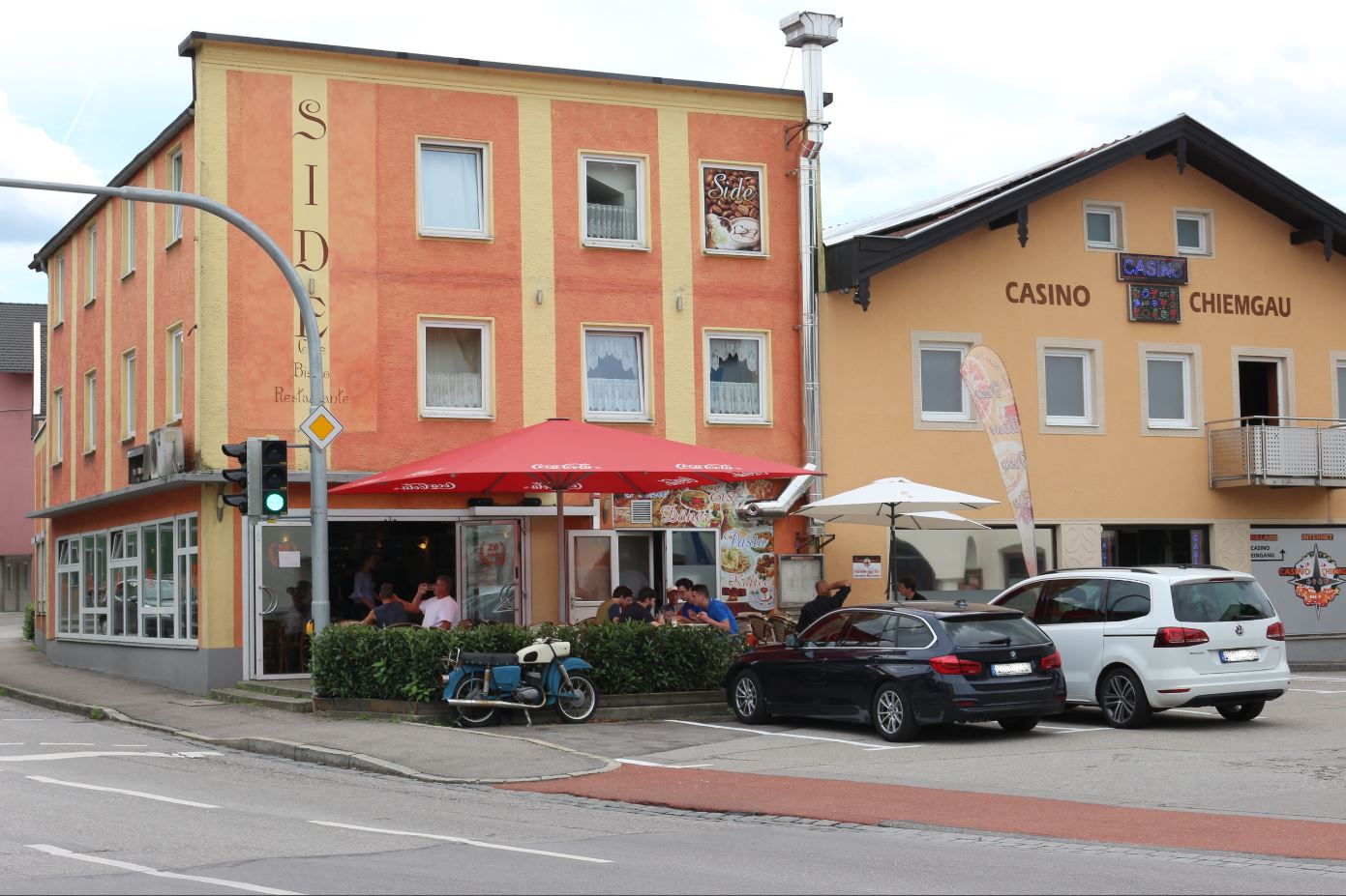 Restaurant Side